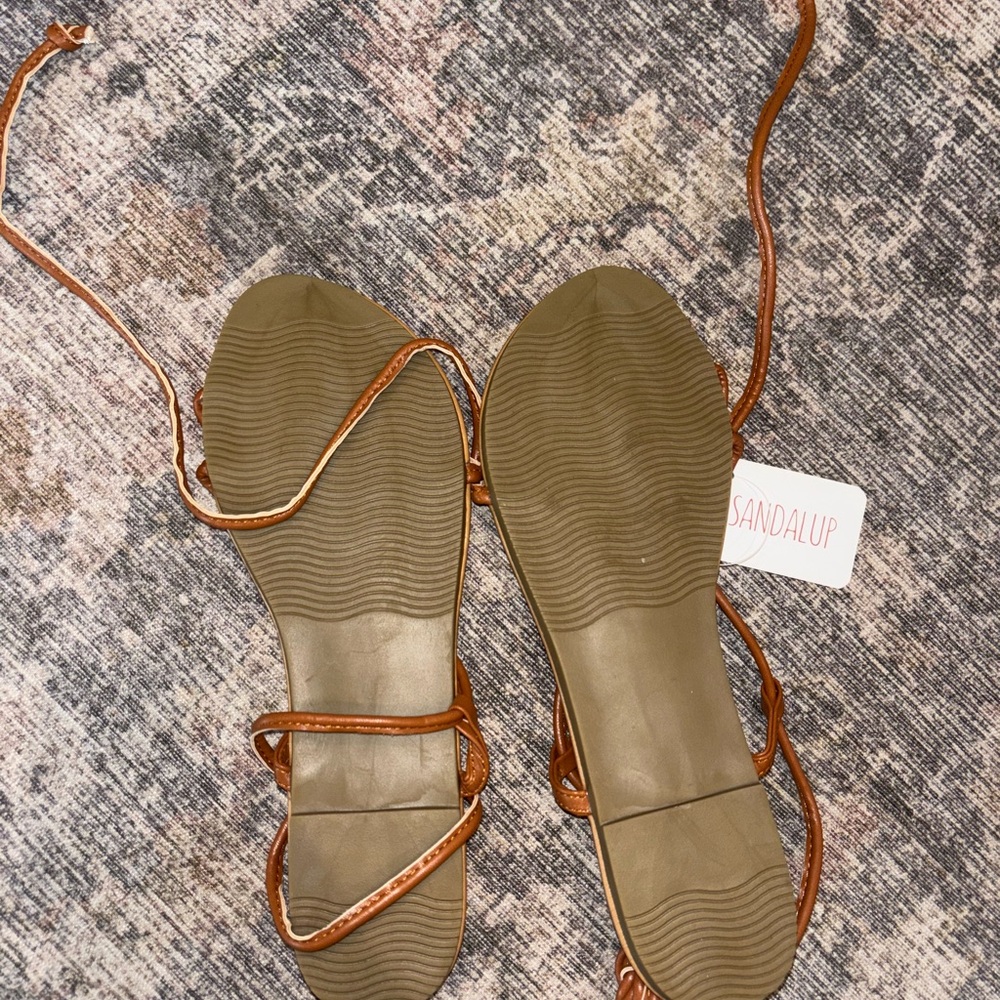 NWT SANDALUP Strappy Gladiator Sandal - Picture 5 of 5